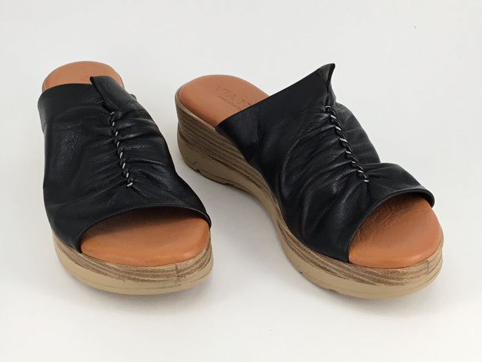 Via Nova Belo available in 2 colours