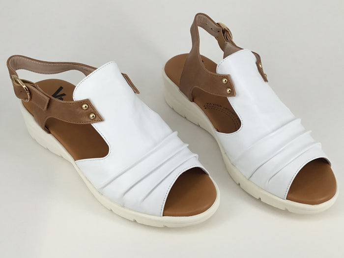36 / White/Tan