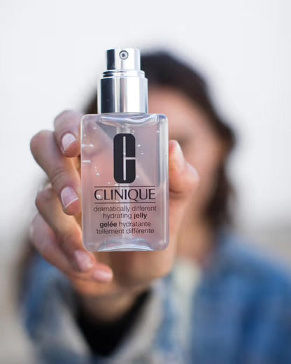 CLINIQUE Dramatically Different Moisturizing Jelly بكج مرطب البشرة الجيلي من كلينيك