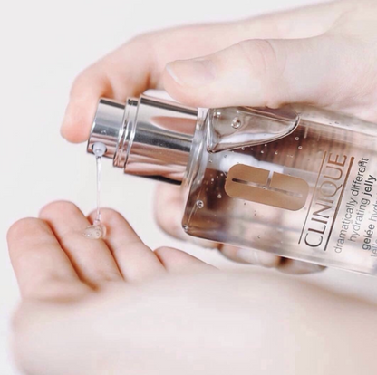 CLINIQUE Dramatically Different Moisturizing Jelly بكج مرطب البشرة الجيلي من كلينيك