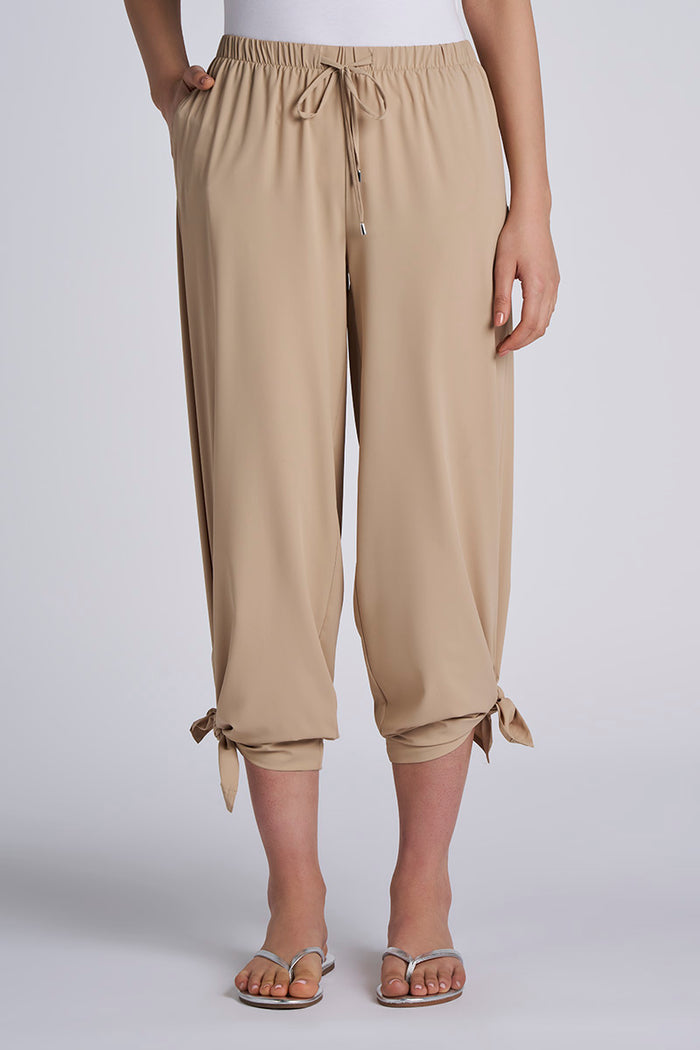 Color_Pale Khaki