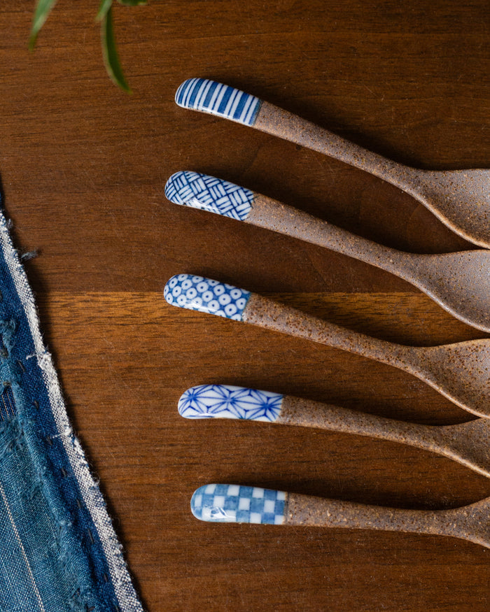 Shigaraki Hand-Painted Spoon, Ichiyama, Ichimatsu