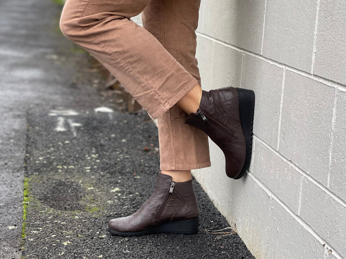 Tango's Sharon available in 3 colours