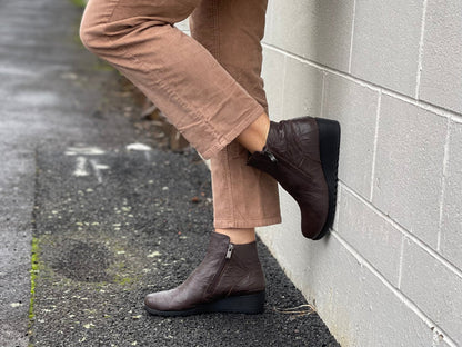 Tango's Sharon available in 3 colours