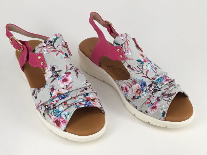 Via Nova Carcia available in 4 colours