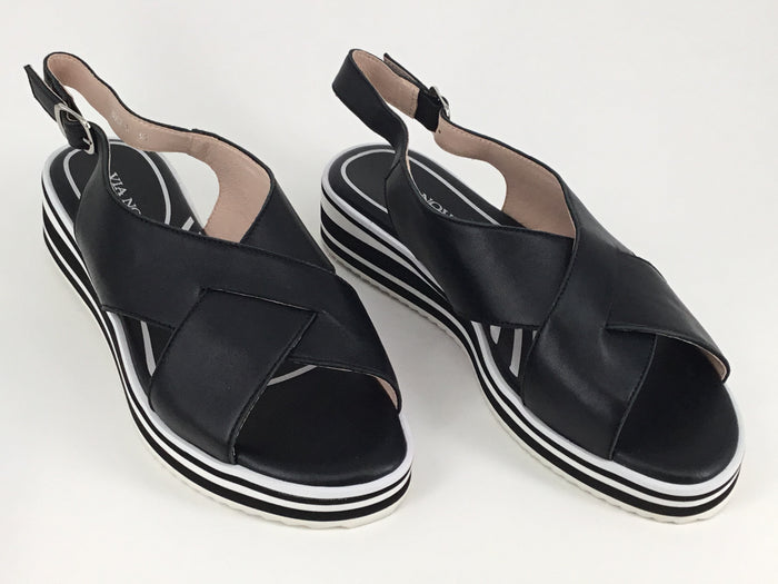 Via Nova Ibbie available in 2 colours