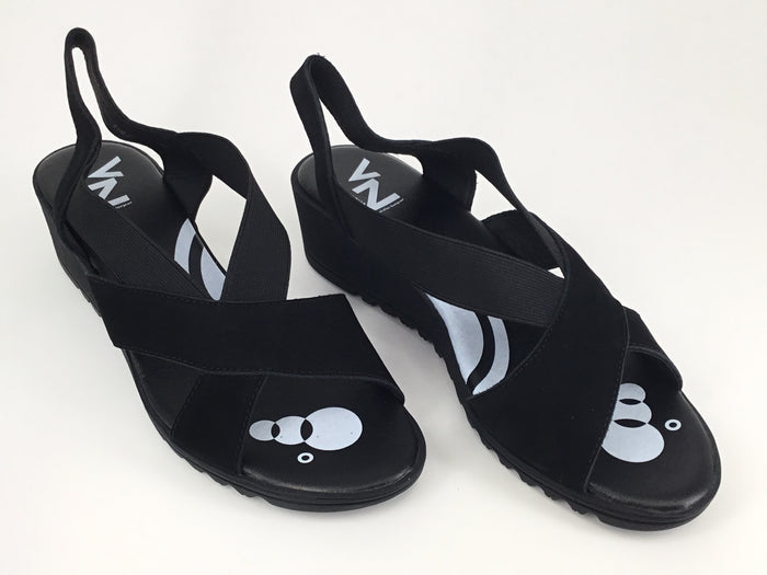 36 / Black Nubuck